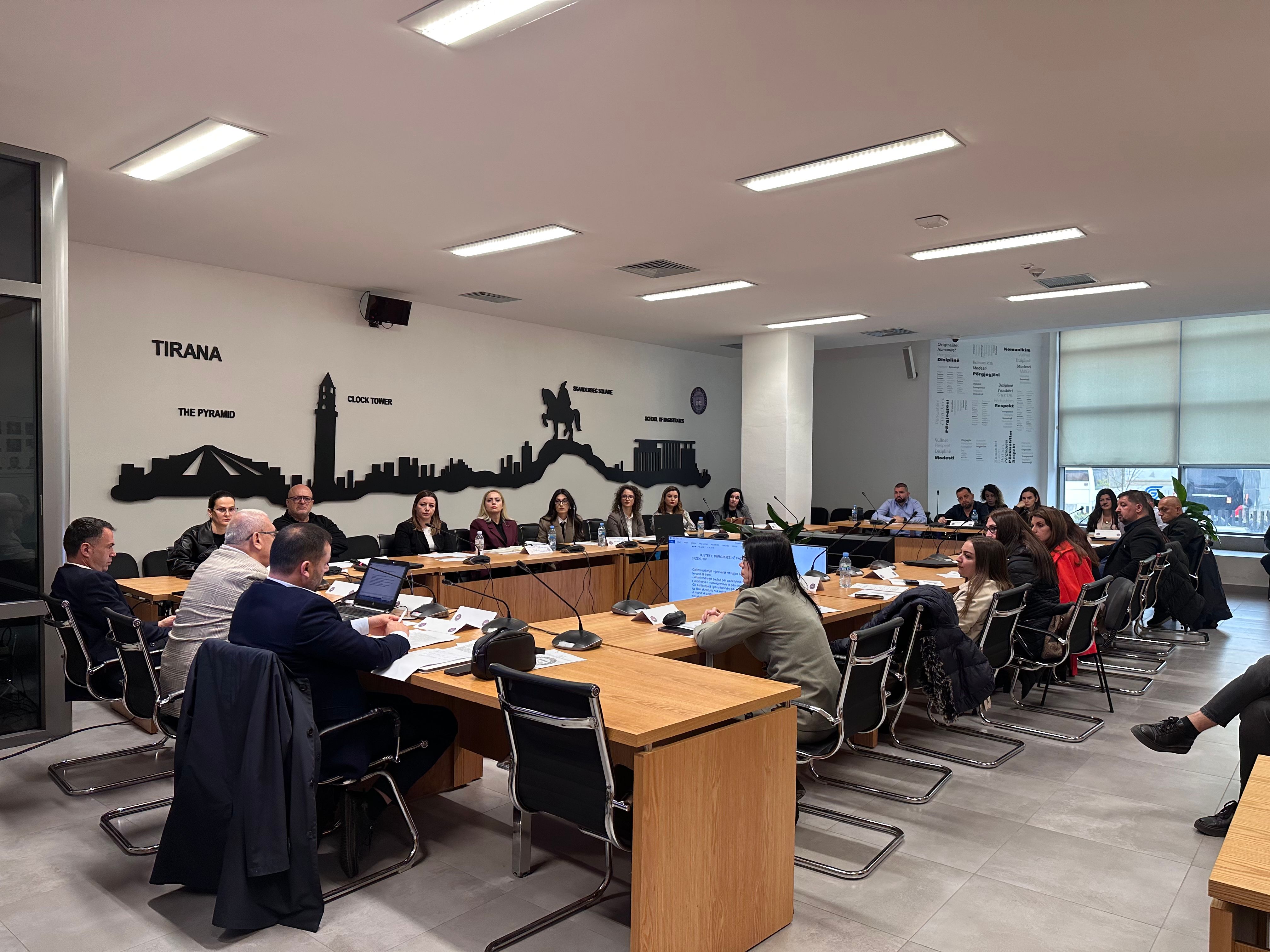 AKTIVITET TRAJNUES: “Mjetet e mbrojtjes në fazën e ekzekutimit të titullit ekzekutiv.” - 2 prill 2026