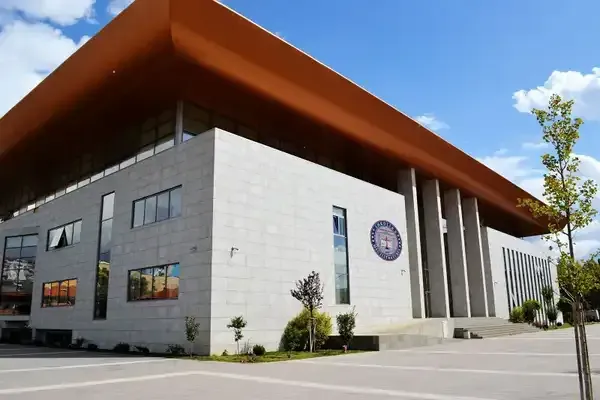 Shpallje 1 (një) vend vakant – Sekretar shkencor/redaktor letrar pranë Sektorit të Studimeve dhe Publikimeve- Kategoria: IV-1